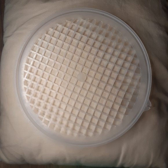 Vtg 516 Tupperware 9" Round Lid 339  Colander Strainer Lid - Picture 12 of 14